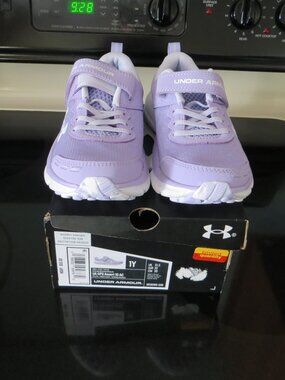 Girl's Under Armour Assert 10 AC Sneakers